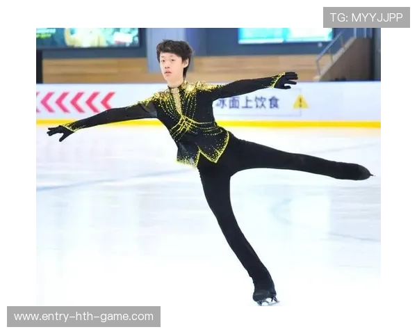 花样滑冰男神跳跃爆炸，裁判直接给高分