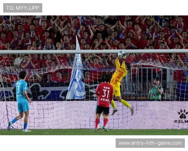 蜂军门将神勇扑救或决定比赛走向