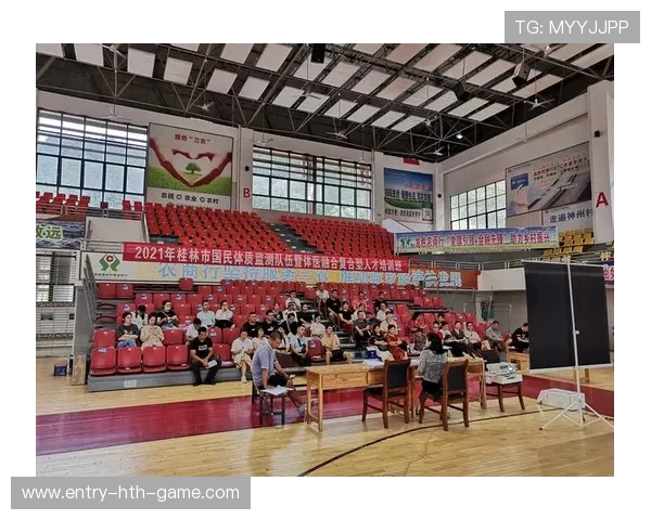 体育高校开设足球直播课程培养复合型人才，足球 体校